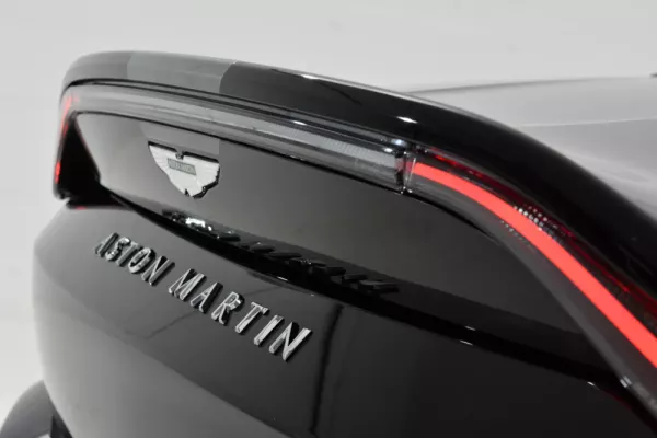 Aston Martin Vantage Roadster V8 F1 Edition 20