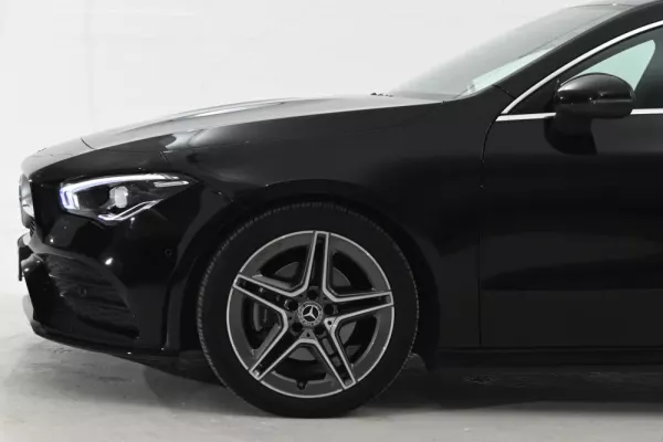 Mercedes-Benz CLA 180 10