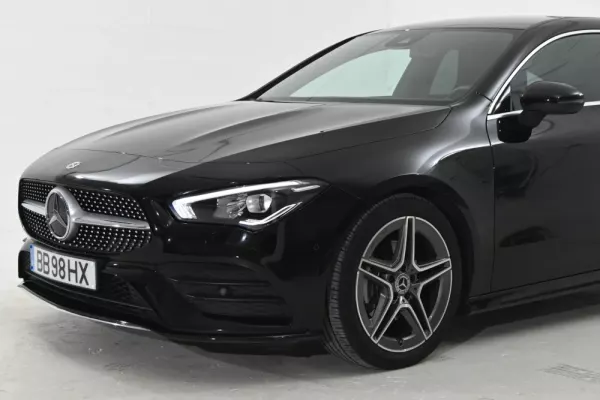 Mercedes-Benz CLA 180 9