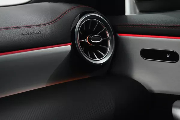 Mercedes-Benz CLA 180 22