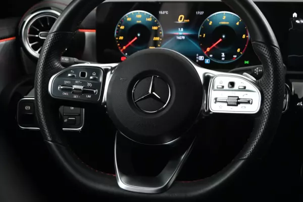 Mercedes-Benz CLA 180 26