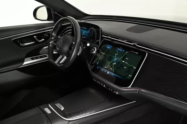 Mercedes-Benz E 300 4