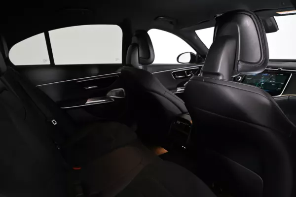 Mercedes-Benz E 300 15