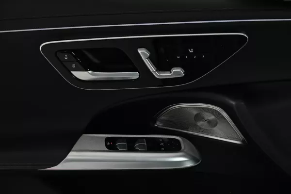 Mercedes-Benz E 300 19