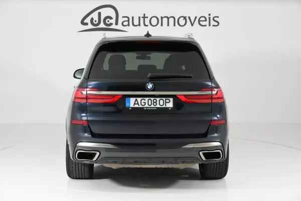 BMW X7 M50i 8