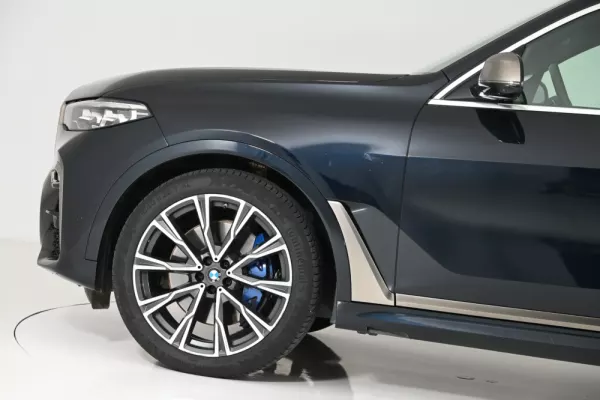 BMW X7 M50i 11