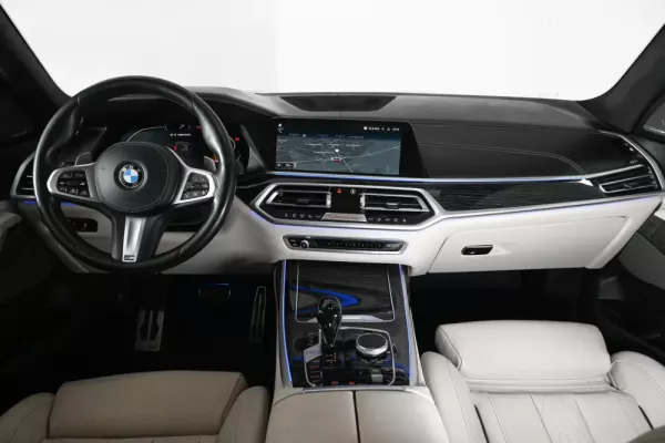 BMW X7 M50i 20