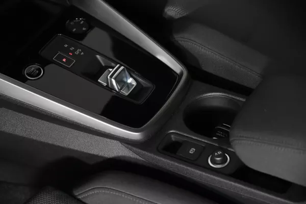 Audi A3 Sportback 30 TFSI Advanced S tronic 19