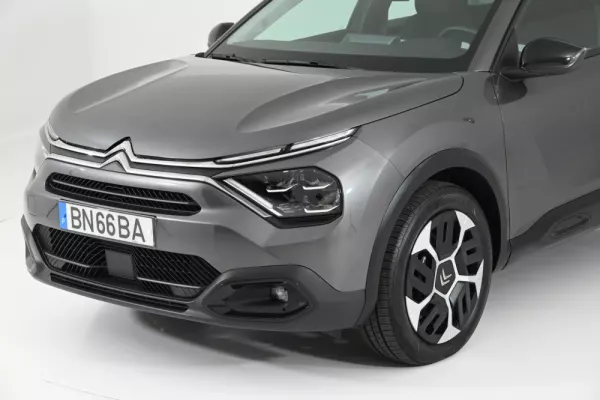 Citroën C4 X 1.2 PureTech Feel 9