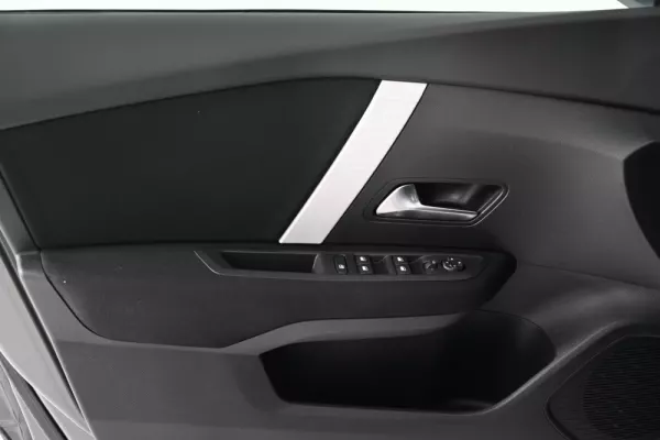 Citroën C4 X 1.2 PureTech Feel 21