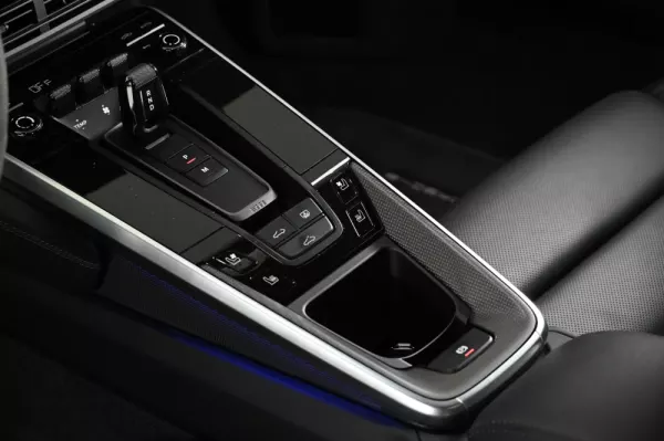 Porsche 911 (992) Turbo S PDK 31