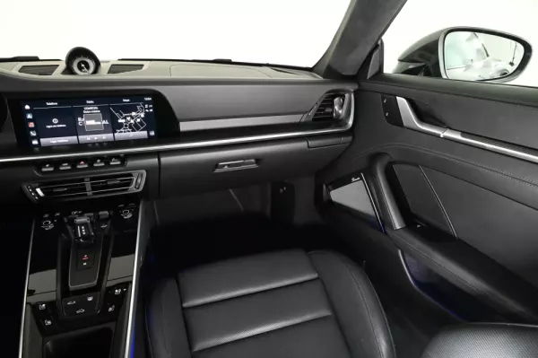 Porsche 911 (992) Turbo S PDK 33