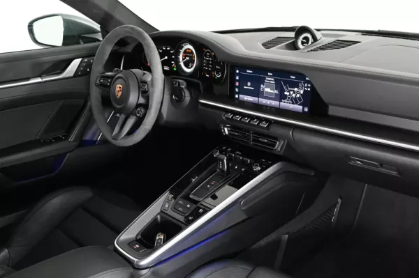 Porsche 911 (992) Turbo S PDK 37
