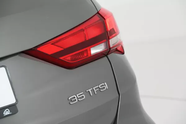 Audi Q3 35 TFSI S tronic 12