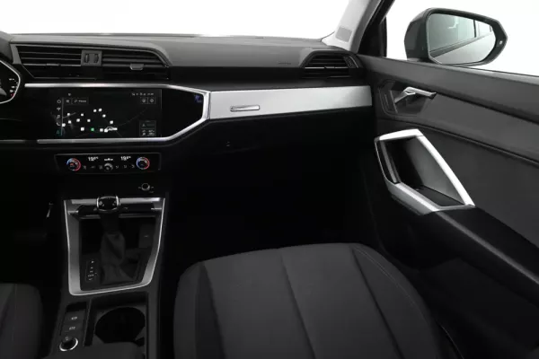 Audi Q3 35 TFSI S tronic 16