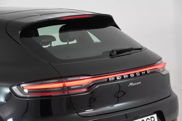 Porsche Macan Standard 11