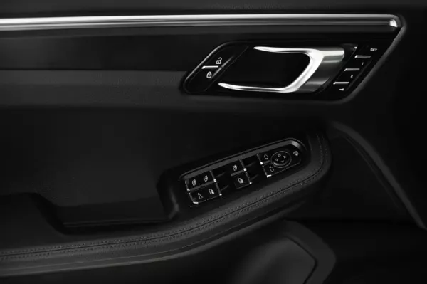 Porsche Macan Standard 20