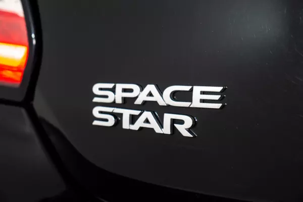 Mitsubishi Space Star 1.2 Intense 13