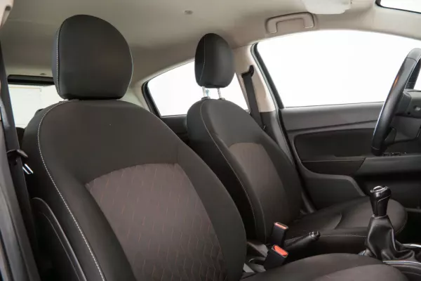 Mitsubishi Space Star 1.2 Intense 33