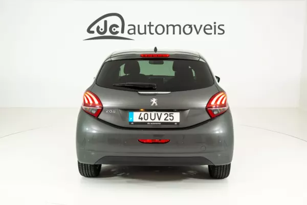 Peugeot 208 1.2 PureTech Style 8
