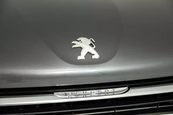 Peugeot 208 1.2 PureTech Style 14