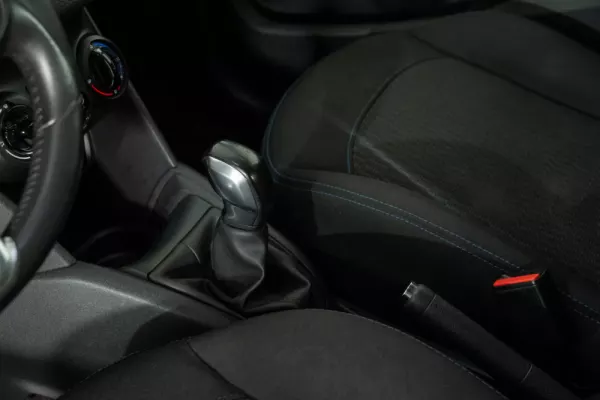 Peugeot 208 1.2 PureTech Style 24