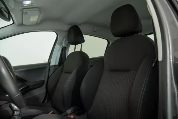 Peugeot 208 1.2 PureTech Style 26