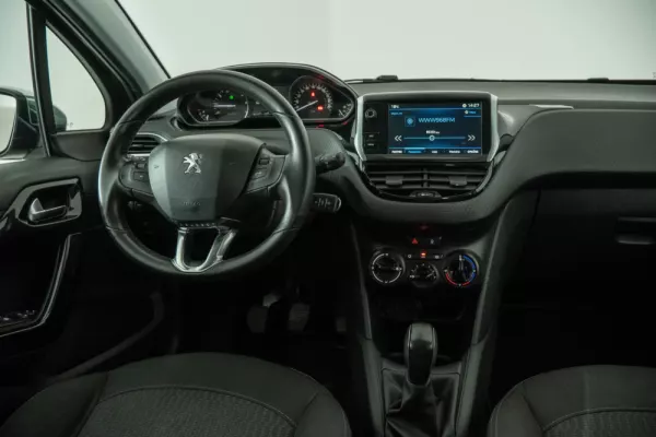 Peugeot 208 1.2 PureTech Style 34