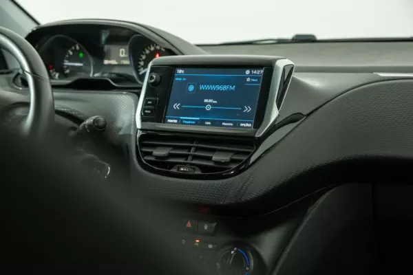 Peugeot 208 1.2 PureTech Style 36