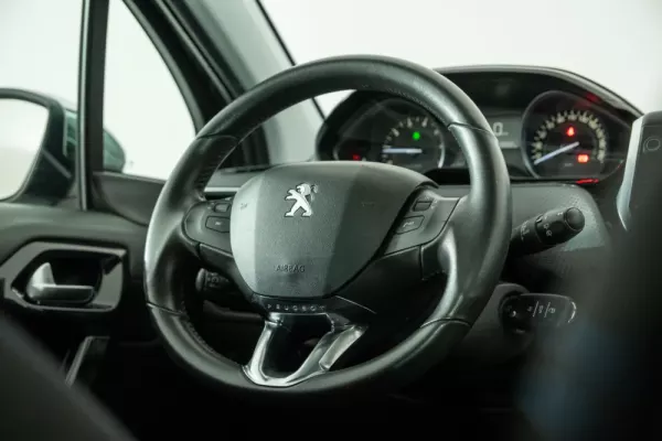 Peugeot 208 1.2 PureTech Style 37