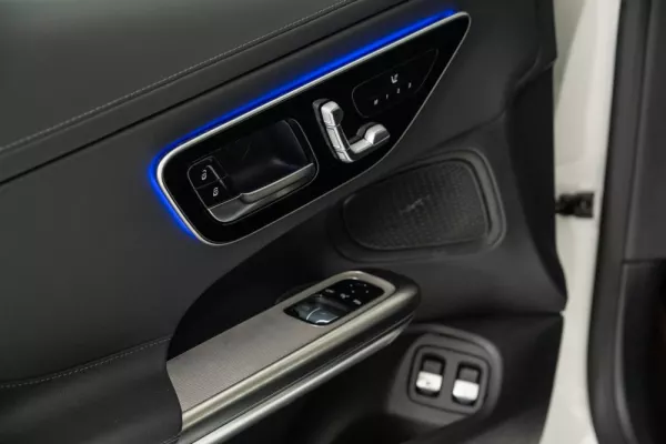 Mercedes-Benz CLE 300 26