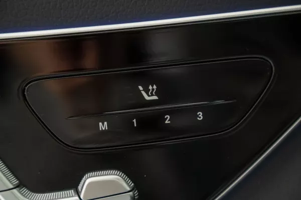 Mercedes-Benz CLE 300 30