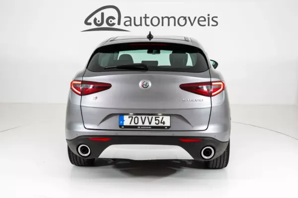 Alfa Romeo Stelvio 2.2 D Super AT8 Q4 8