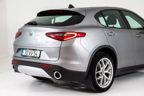 Alfa Romeo Stelvio 2.2 D Super AT8 Q4 11