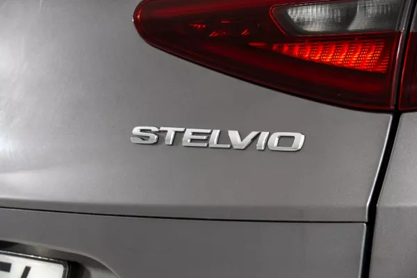 Alfa Romeo Stelvio 2.2 D Super AT8 Q4 14