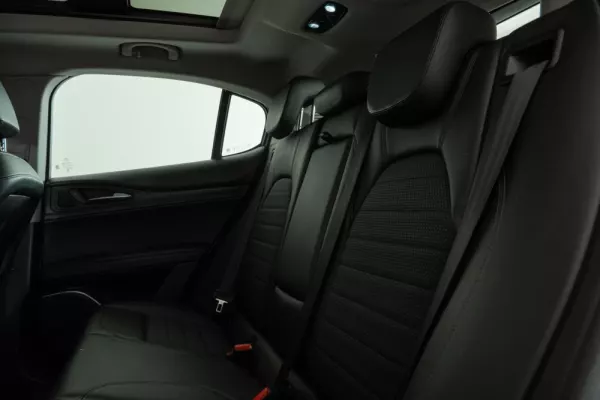 Alfa Romeo Stelvio 2.2 D Super AT8 Q4 27