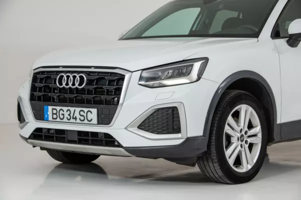 Audi Q2 12