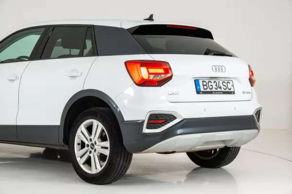Audi Q2 13
