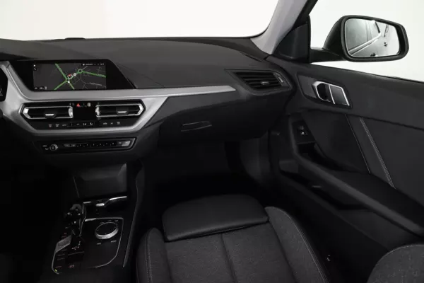 BMW 216 Gran Coupé 13