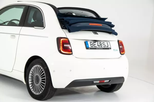 Fiat 500e C Icon 9