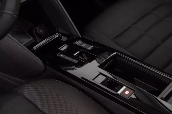 Citroën C4 Aircross 1.2 Hybrid Plus e-DSC6 28