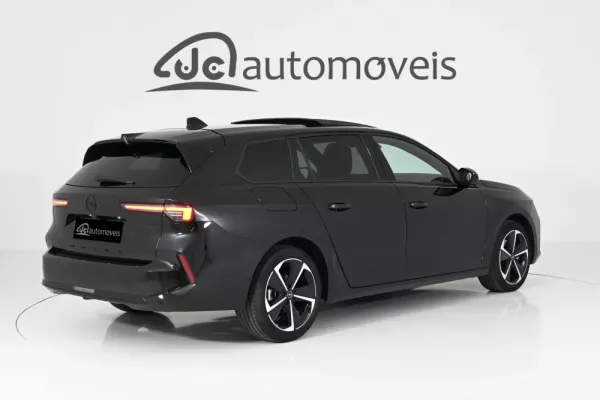 Opel Astra Sports Tourer 2