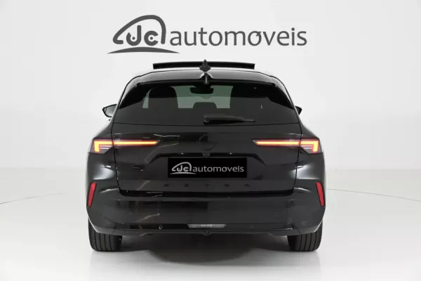 Opel Astra Sports Tourer 8