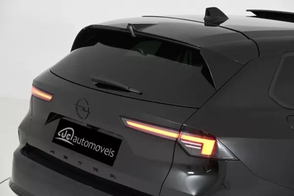 Opel Astra Sports Tourer 9