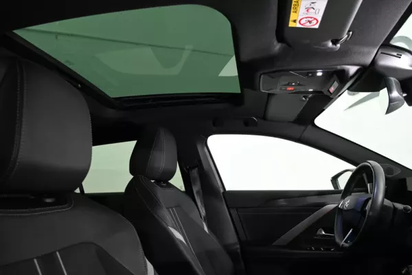 Opel Astra Sports Tourer 10