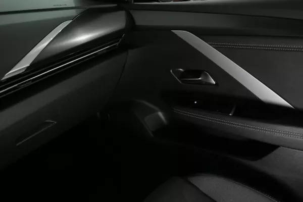 Opel Astra Sports Tourer 14