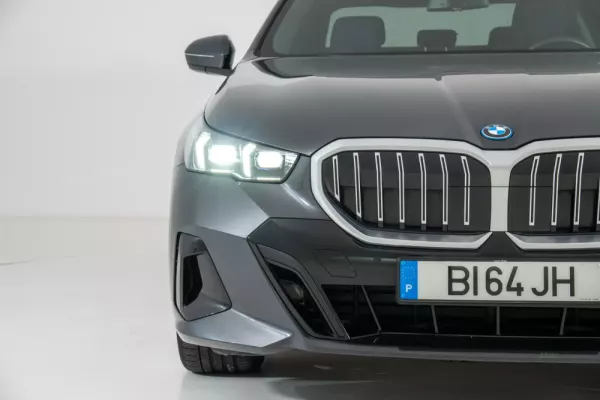 BMW i5 eDrive40 Pack Desportivo M 12