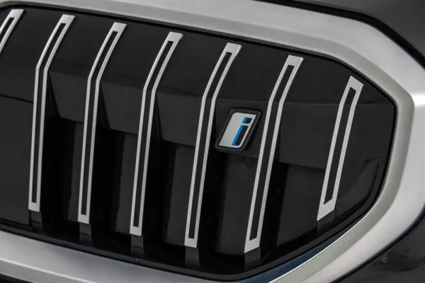 BMW i5 eDrive40 Pack Desportivo M 13