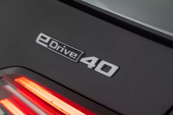 BMW i5 eDrive40 Pack Desportivo M 18