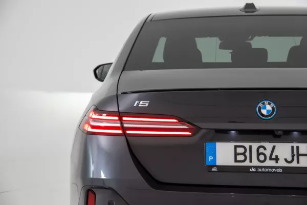 BMW i5 eDrive40 Pack Desportivo M 21